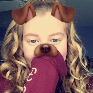 Meet your Posher, Courtney